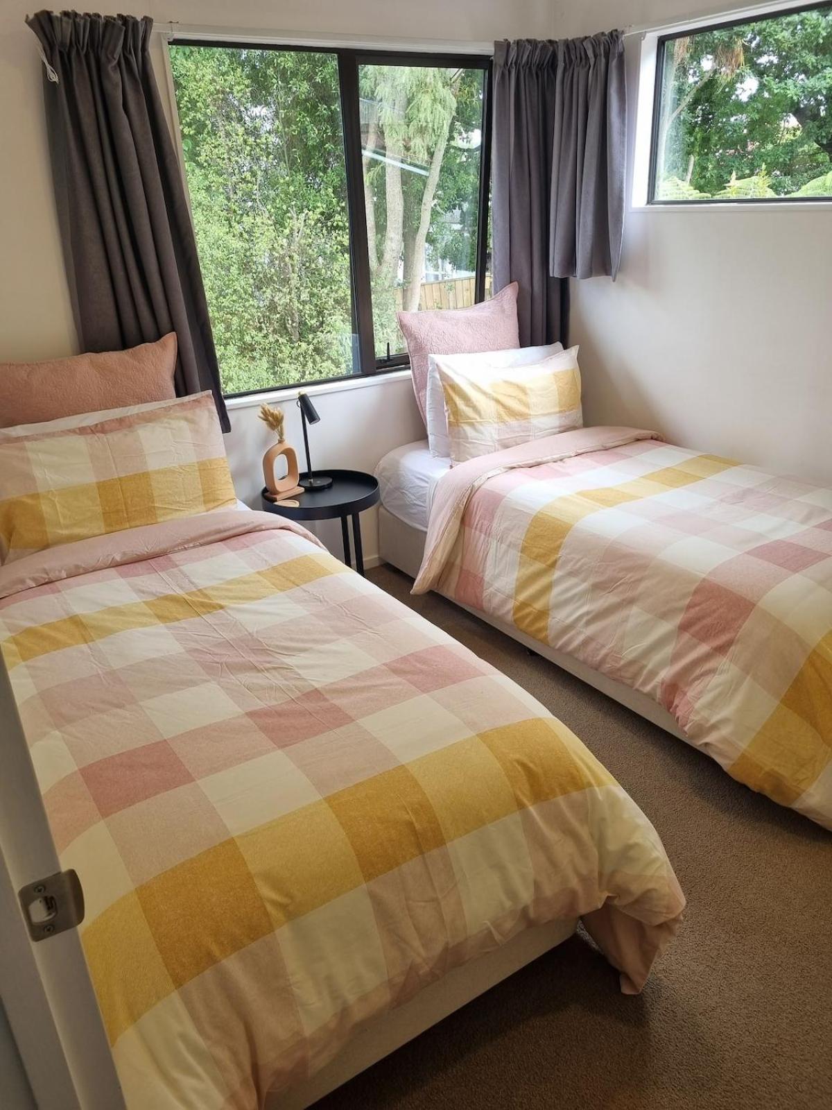 The Tuis Nest Villa Taupo Exterior photo